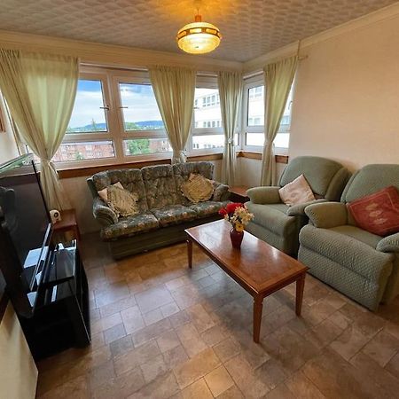 גלאזגו West End Hidden Gem - Modern 2-Bedroom Apartment With Residents Patio מראה חיצוני תמונה