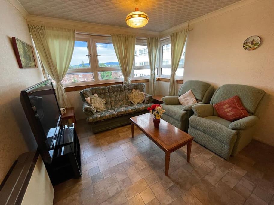 גלאזגו West End Hidden Gem - Modern 2-Bedroom Apartment With Residents Patio מראה חיצוני תמונה